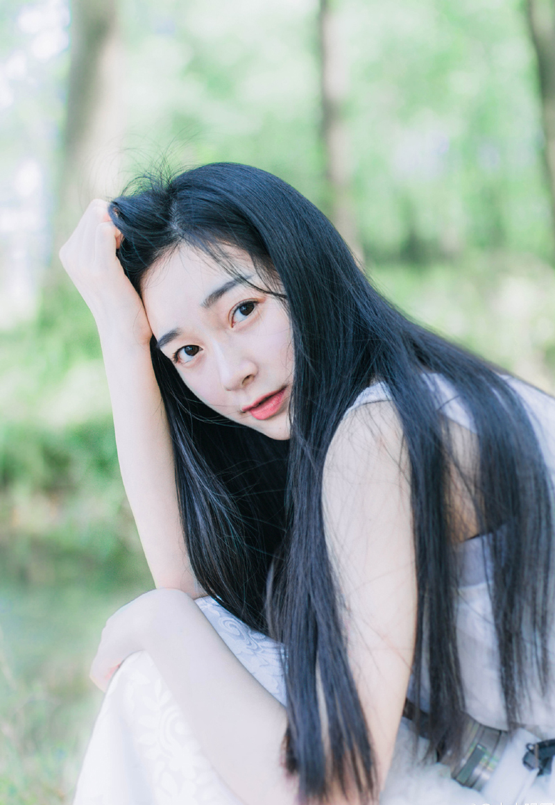 如果这一生我可以有次好运，我愿意把次都分给你，只留两次给自己：一次是遇见你，一次是永远陪你走。